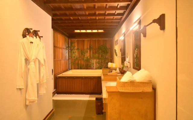 Kumarakom Lake Resort