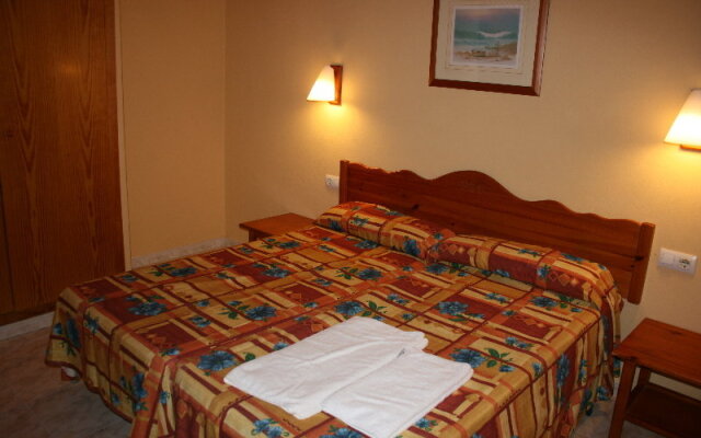 Apartamentos Checkin Cabo de Baños