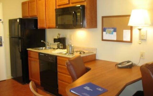 First Inn Suites