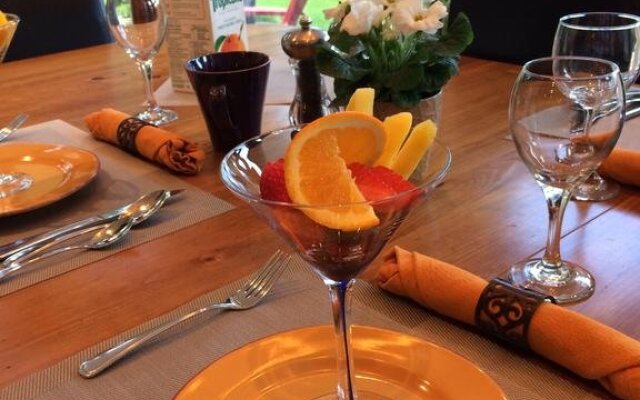 Shawnigan Suite B & B