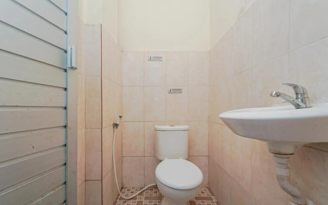 OYO 779 Mn One Residence Syariah Near ITC Cempaka Mas Near Kalbe Farma