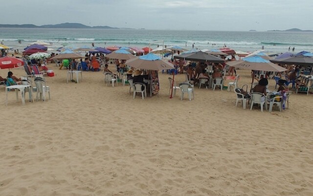 Lindo APT inteiro mt perto da praia Peró