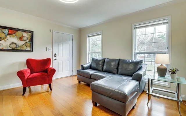 Walk to Dtwn & Campus! Spacious Hampton Home