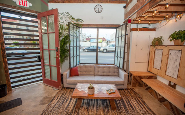 PodShare Los Feliz - Hostel