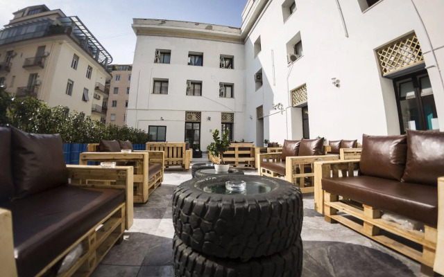NeapolitanTrips Hostel and Bar