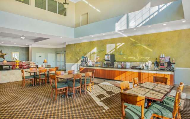 La Quinta Inn & Suites by Wyndham Belton - Temple South
