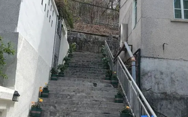 He Le Villa