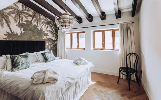 Ocho Suites & Kitchen