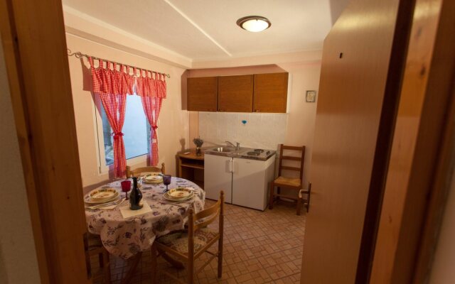 Guest House Floreus Cres