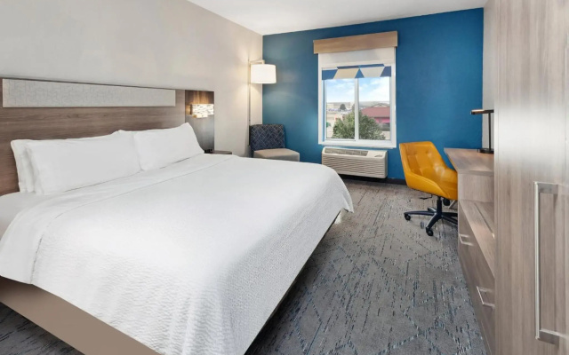 Holiday Inn Express & Suites Pekin (Peoria Area) by IHG