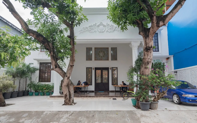 Family Homestay Syariah Cirebon RedPartner