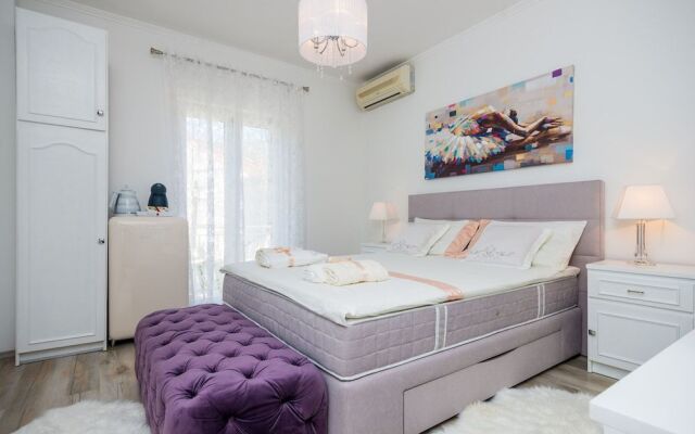 Apartment & Rooms Duja