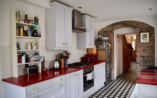 4 Bedroom House In Central Dublin