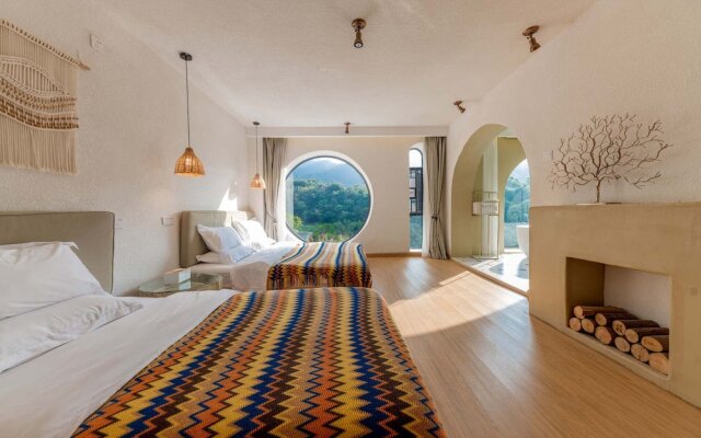 Distant Mountain Guesthouse