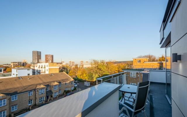 Three Bedroom Apartment in Hoxton