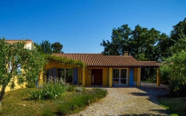 Les Chênes de lEscoutay