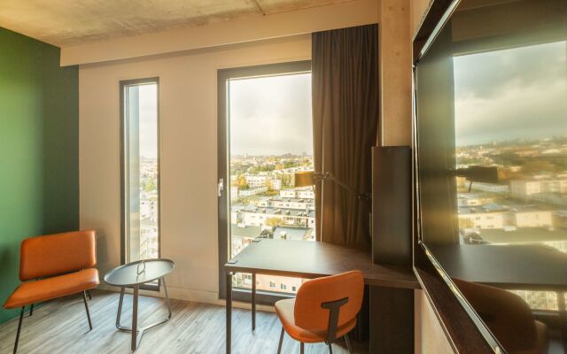 Holiday Inn - the niu, Fender Amsterdam by IHG