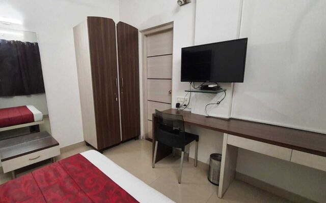 Hotel Bhooshan Airport road