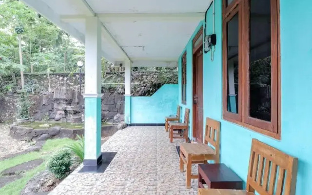 Rock Garden Homestay And Resto By Zuzu