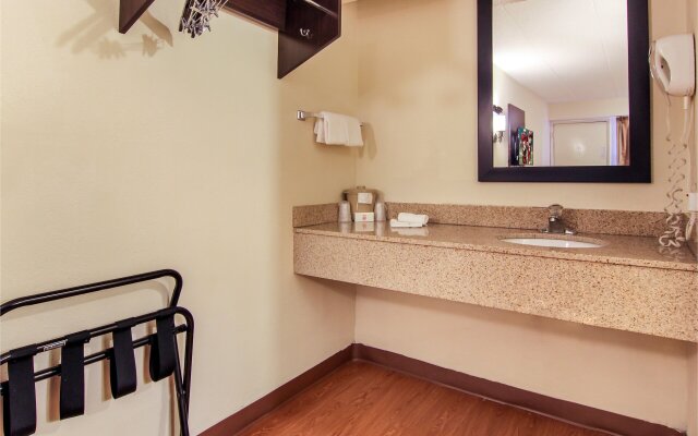 Red Roof Inn Detroit - Troy