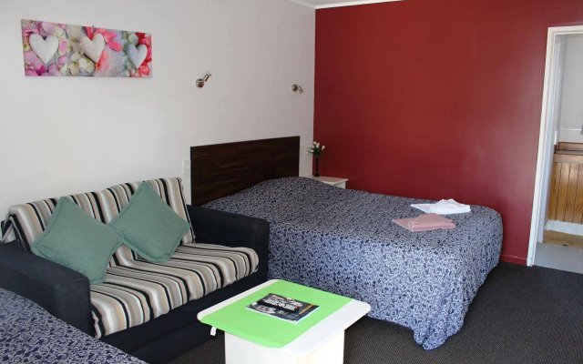 Papakura Pioneer Motor Lodge and Motel
