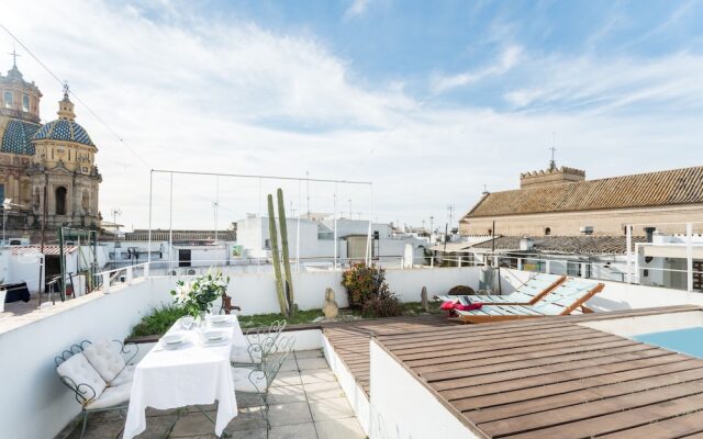Ático con piscina privada y terraza