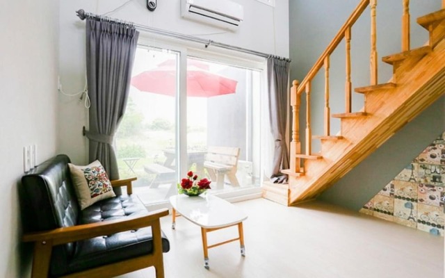 Jeju Bandi House Pension