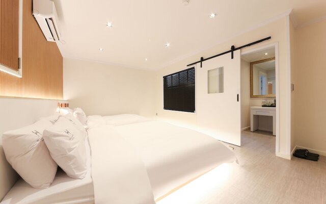 W Lounge Hotel