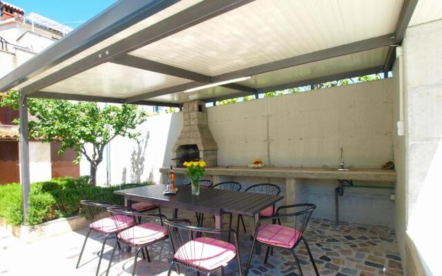 House Pula 2080