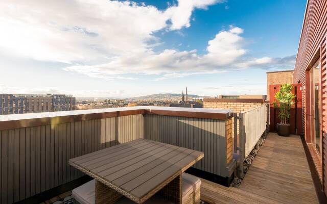 Silver Lining - Penthouse with parking