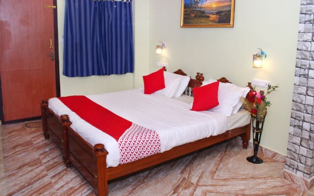 OYO 16541 Majestic Residency