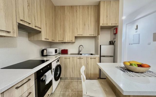 157 LIM - Stay Sunsea Studio
