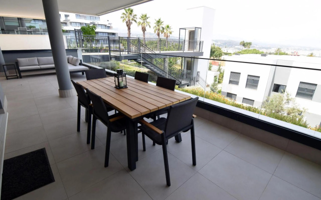 Mesas Homes