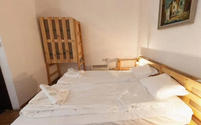 Palete Studio - new hand-made, cozy, artistic home
