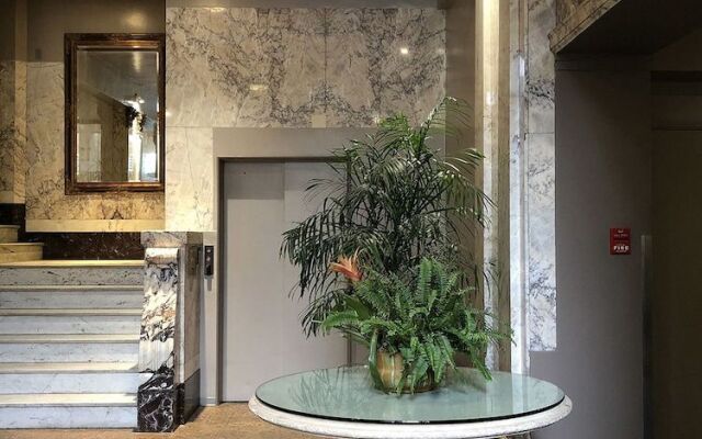 Washington Plaza Apartments