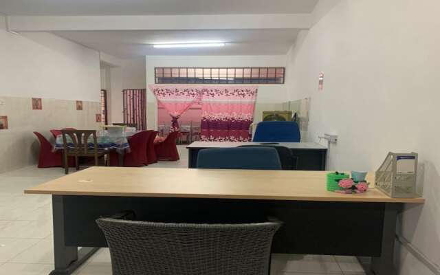 OYO 90966 Family Homestay Botani Ipoh