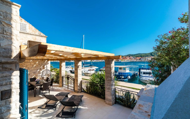 Luxury Apartment Marina View No 1