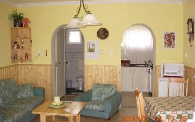 Alsóhegyi Apartmanok