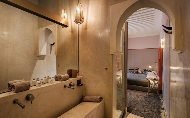 72 Hotel & Spa