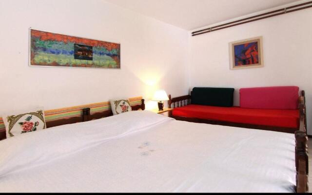 Studio Apartment Nik-50m from beach