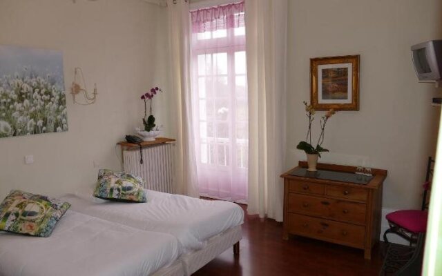 Hôtel les Grands Chênes