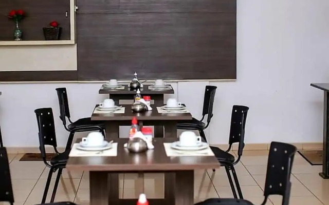 Serra's Comfort Hotel