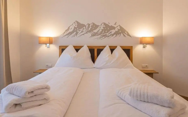 Alpine Appartement Top 4 by AA Holiday Homes