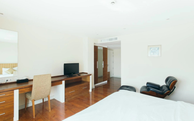 Thomson Residence Hotel