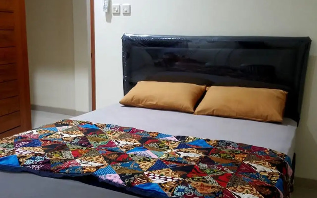 Family Home Ratmono JIH