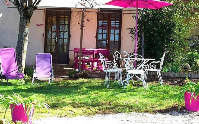House With one Bedroom in Villeneuve, With Enclosed Garden and Wifi