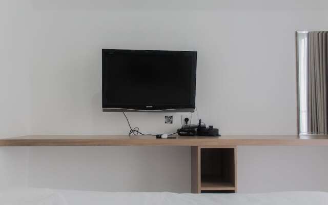 Strategic and Comfy Studio Casa De Parco Apartment