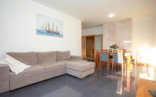 Marginal Oceanica Apartment