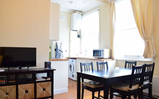 Kensington 2 Bedroom Flat