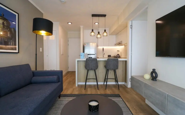 w Sensational 2BR in the Heart of Barranco